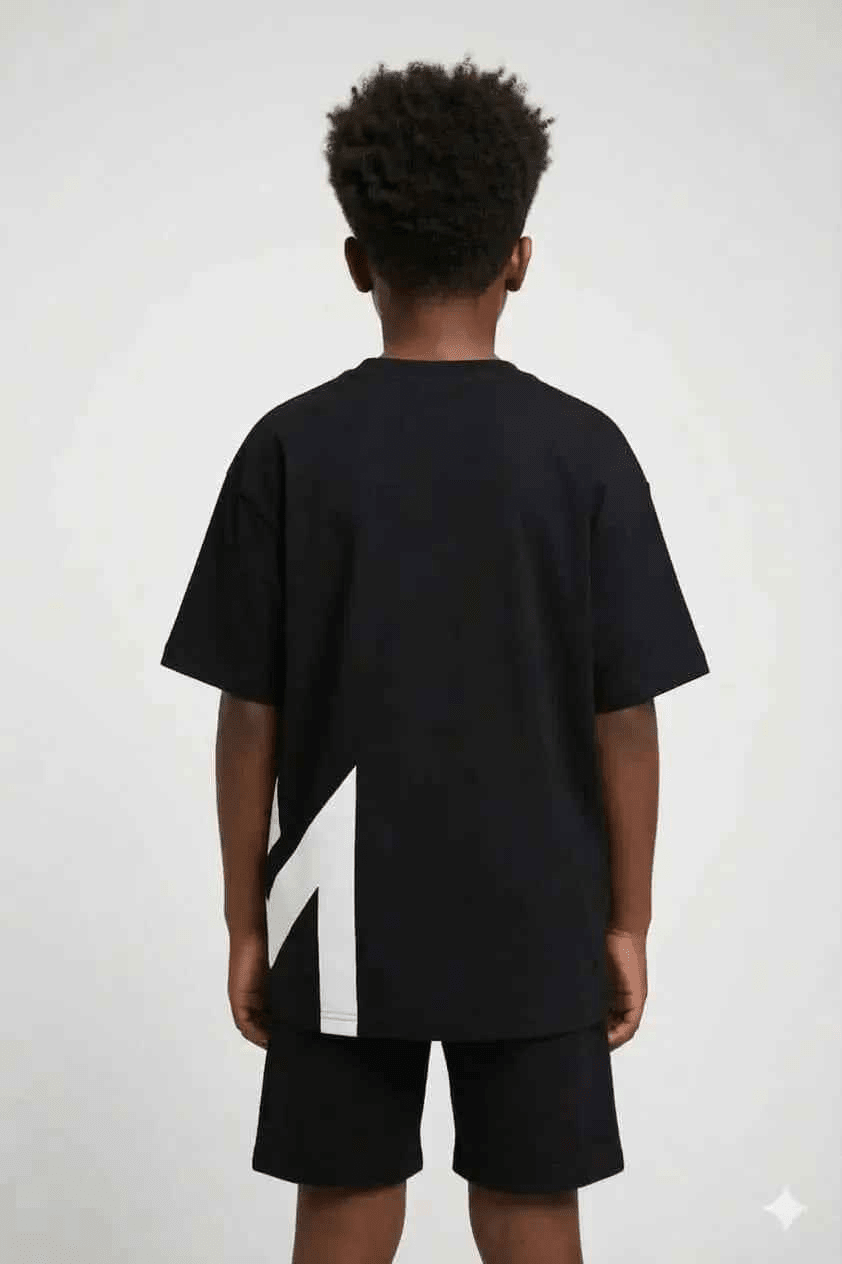Kids Oversized Heavyweight Cotton Black T-Shirt – MILANI Originals - MILANI CLOTHINGKids Oversized Heavyweight Cotton Black T-Shirt – MILANI OriginalsKids Oversized T-ShirtsMILAИI ClothingMILANI CLOTHINGMIL-01-245-BLK-02042-4-yearsunisexunisexMILANI Originals Kids Oversized Black T-Shirt